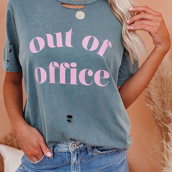 🔹New🔹Distressed Graphic Tee - Picture 3 of 9